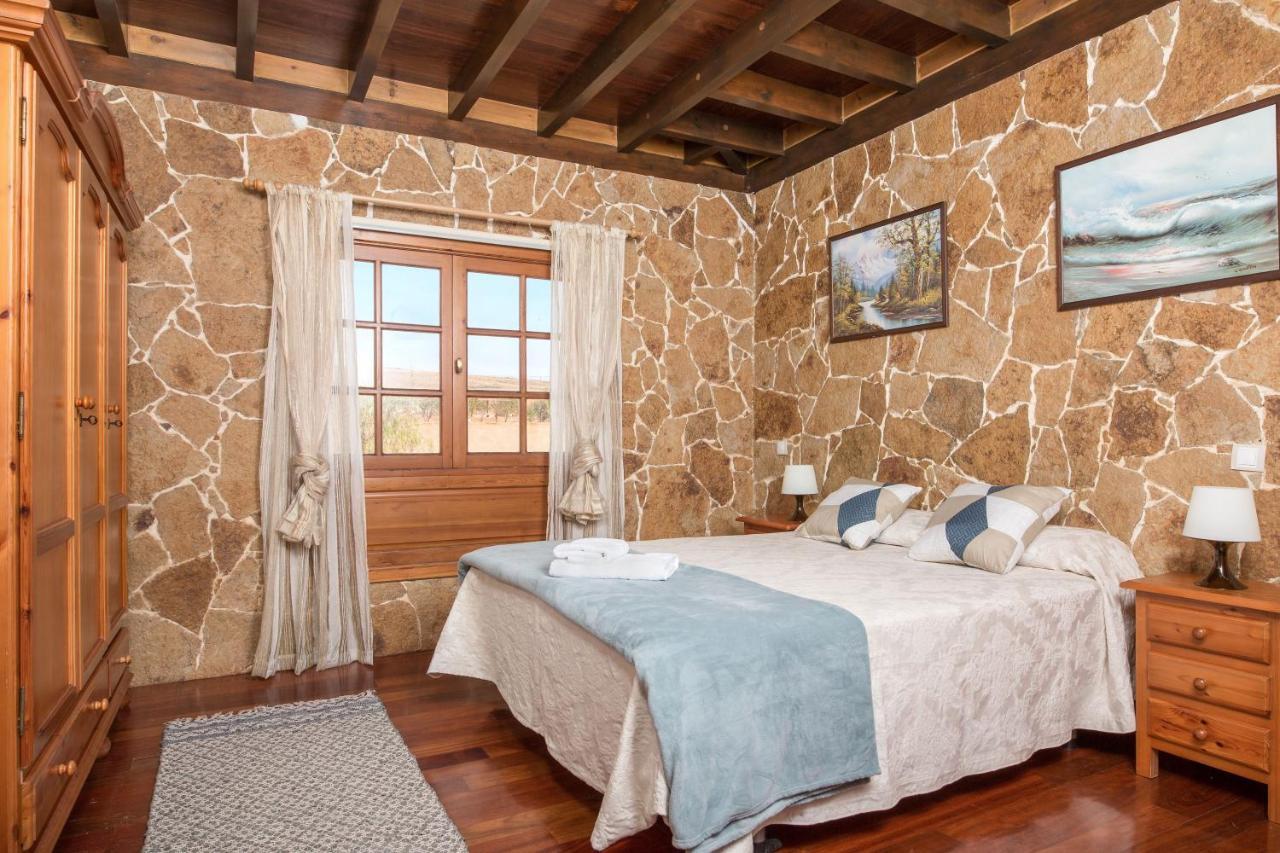 Casa Laura Villa La Ampuyenta Luaran gambar