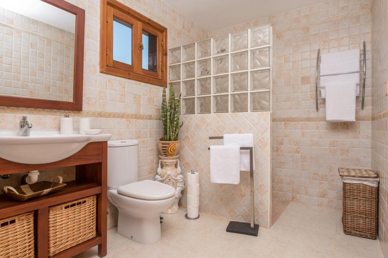 Casa Laura Villa La Ampuyenta Luaran gambar