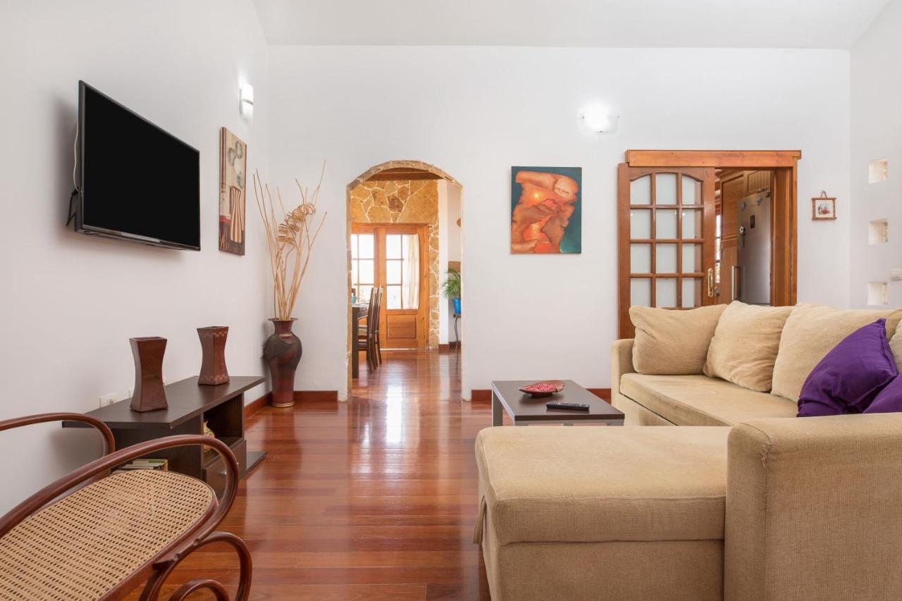 Casa Laura Villa La Ampuyenta Luaran gambar