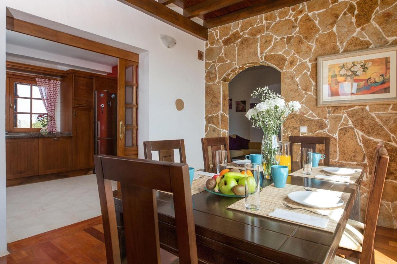 Casa Laura Villa La Ampuyenta Luaran gambar